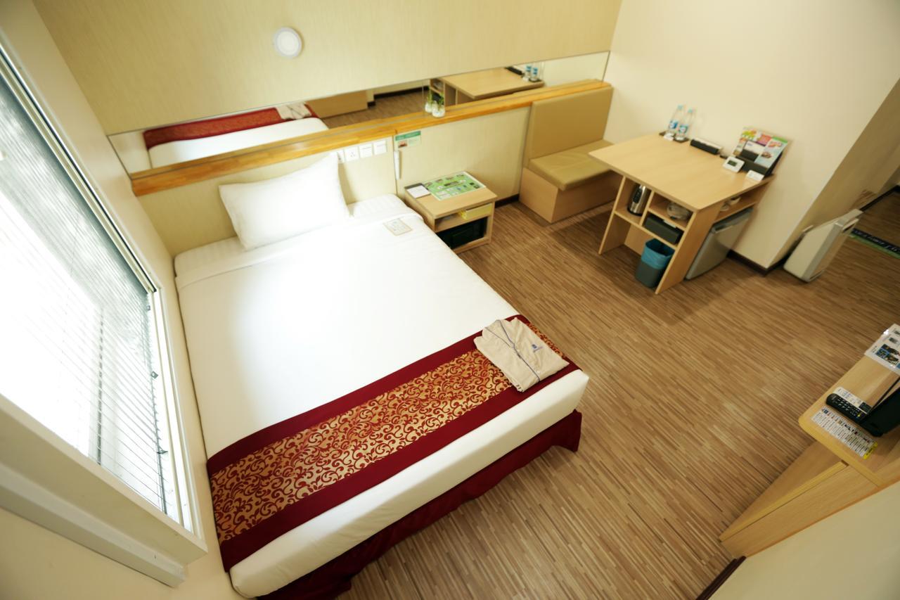 Super Hotel Yangon Exterior photo